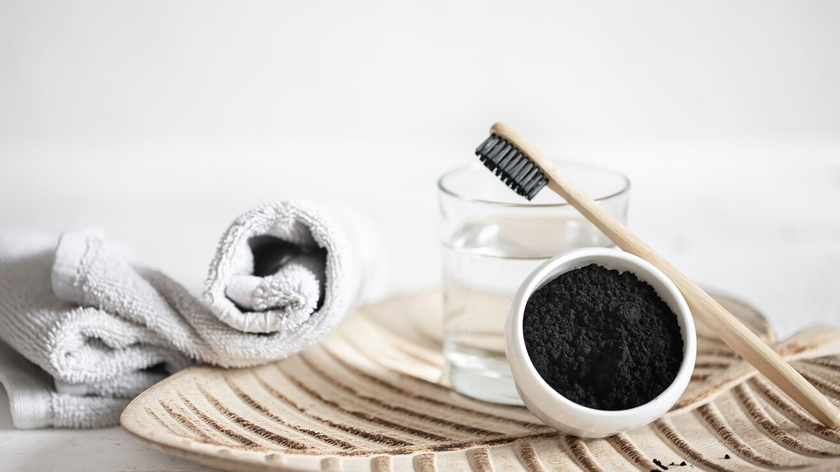 kya charcoal wala toothpaste accha hota hai-inside