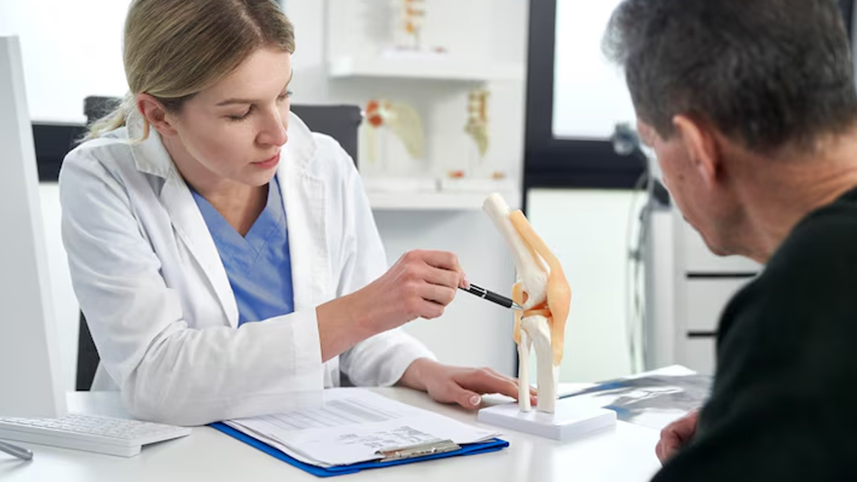 Early symptoms of sarcoma and bone cancer in