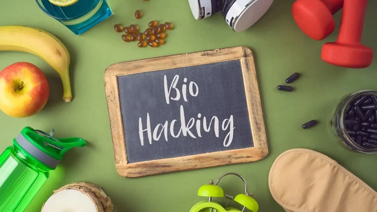 Biohacking: सेहत सुधारने का स्‍मार्ट तरीका है बायोहैक‍िंग, एक्‍सपर्ट से जानें प्रक्र‍िया और फायदे