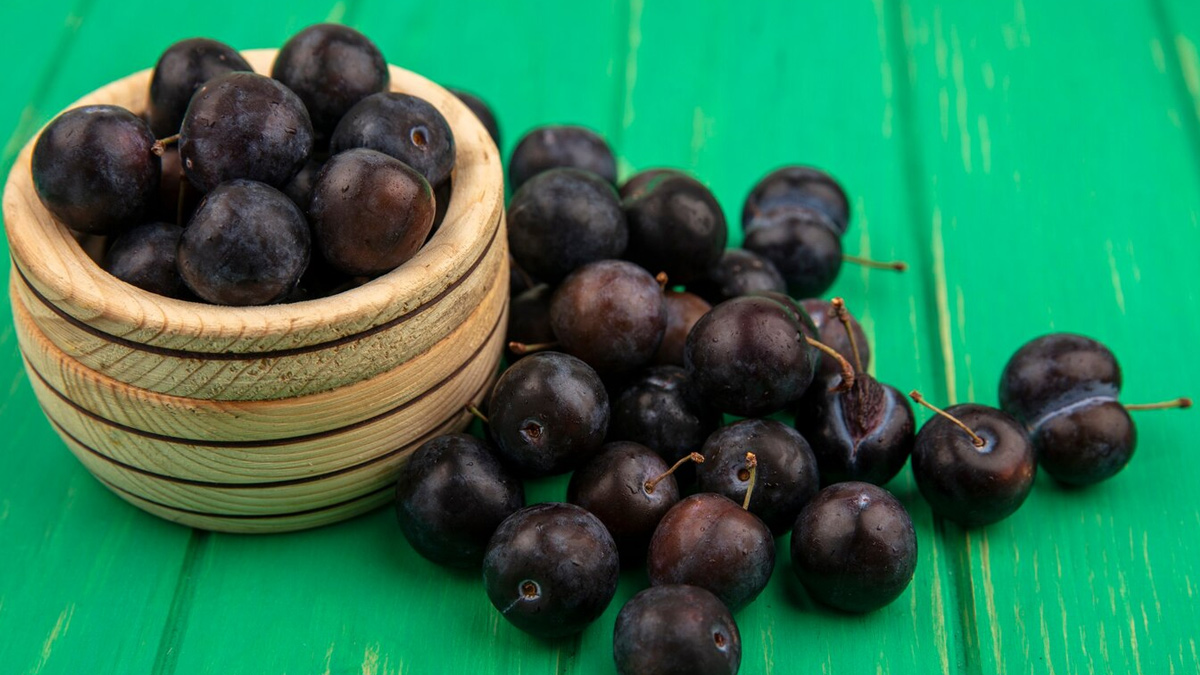 high-bp-mein-jamun-kha-sakte-hain