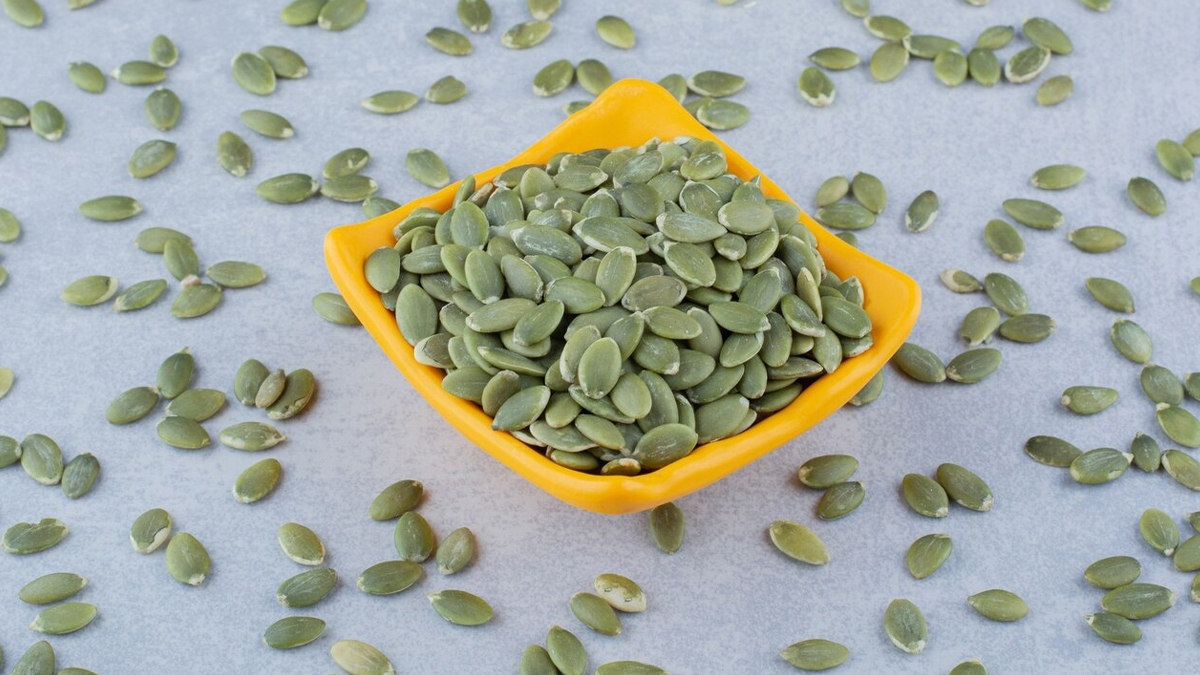 Which seeds should be consumed in cholesterol in