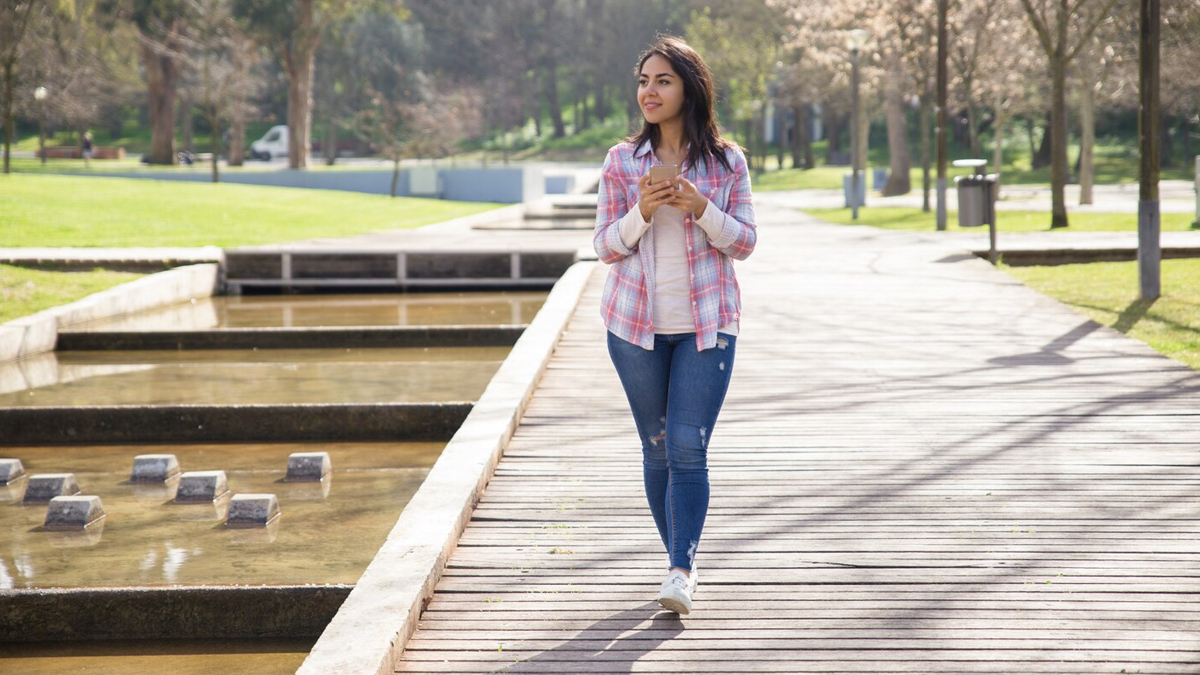 walk before or after bowel movement is beneficial in hindi 01 (3)