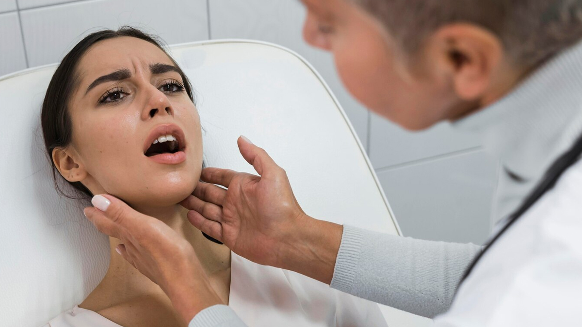 क्या आवाज बदलना गले के कैंसर का लक्षण है | Is a change in voice a symptom of throat cancer | Gale ka Cancer Gale-ka-cancer-main