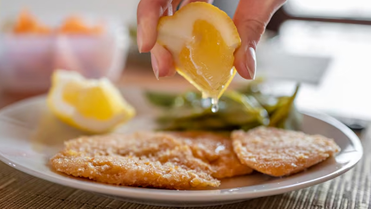 Lemon-With-Foods-inside