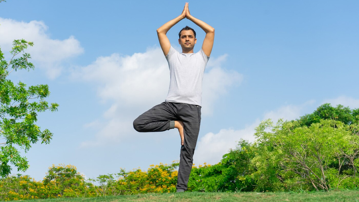 Yoga poses for men after thirty in