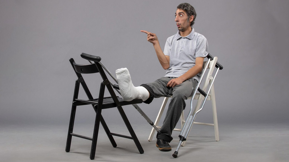 Compound fracture meaning in hindi