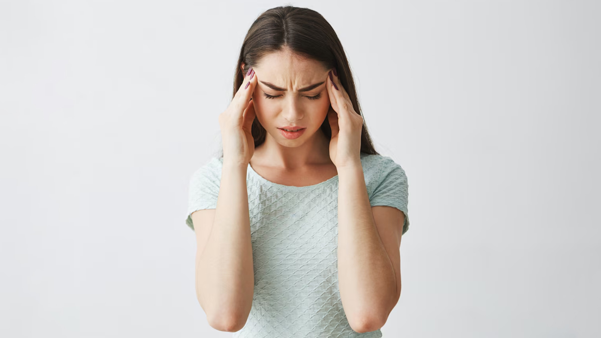 causes and symptoms of eye muscle weakness in hindi 1