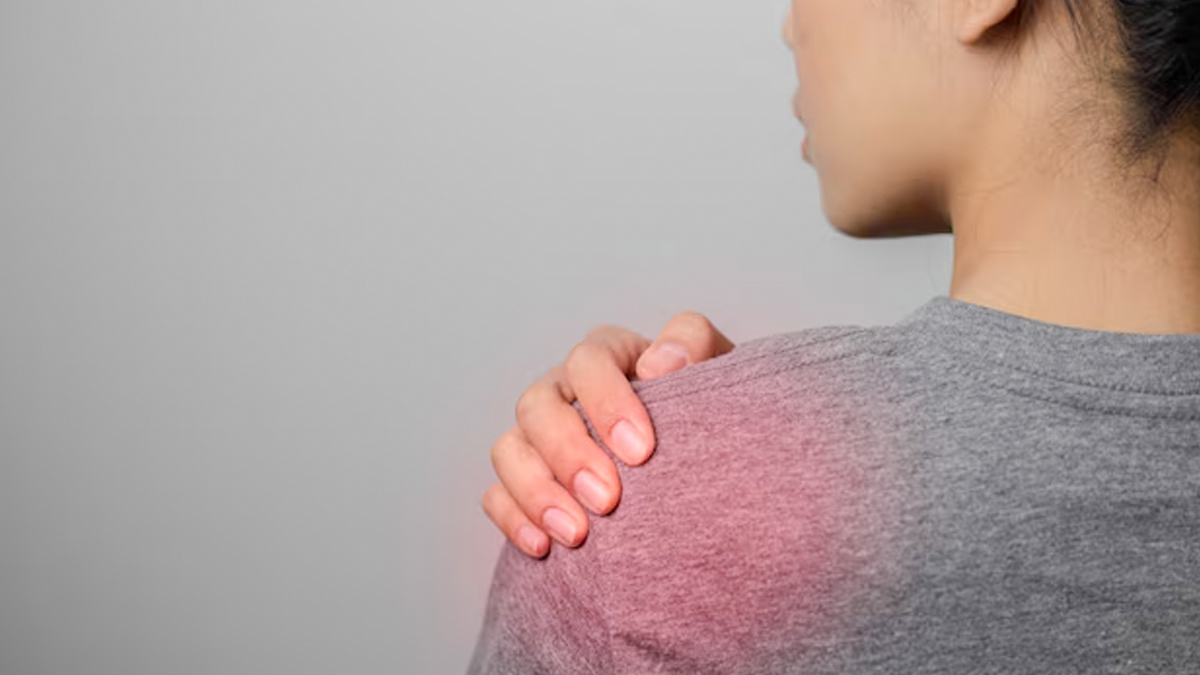 what causes one side shoulder pain 2 (1)