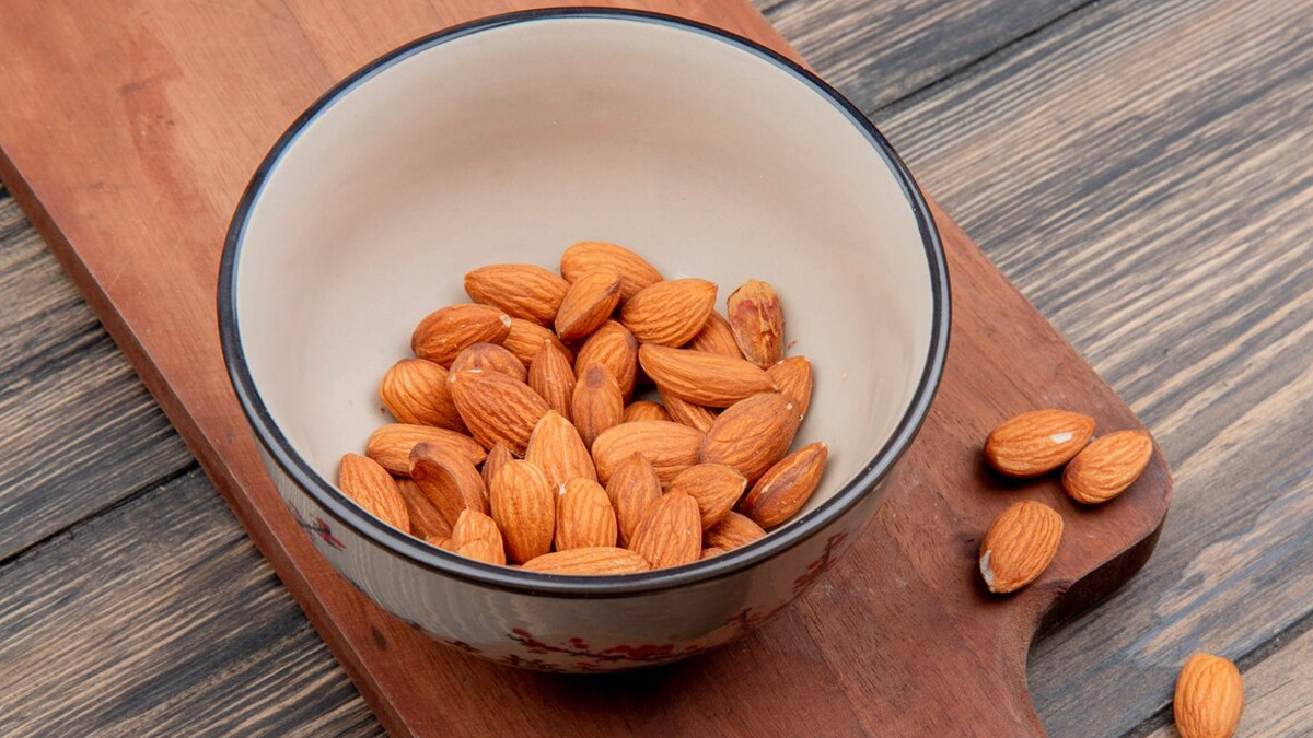 eating-almonds-before-meals-prevent-sugar-spikes-inside