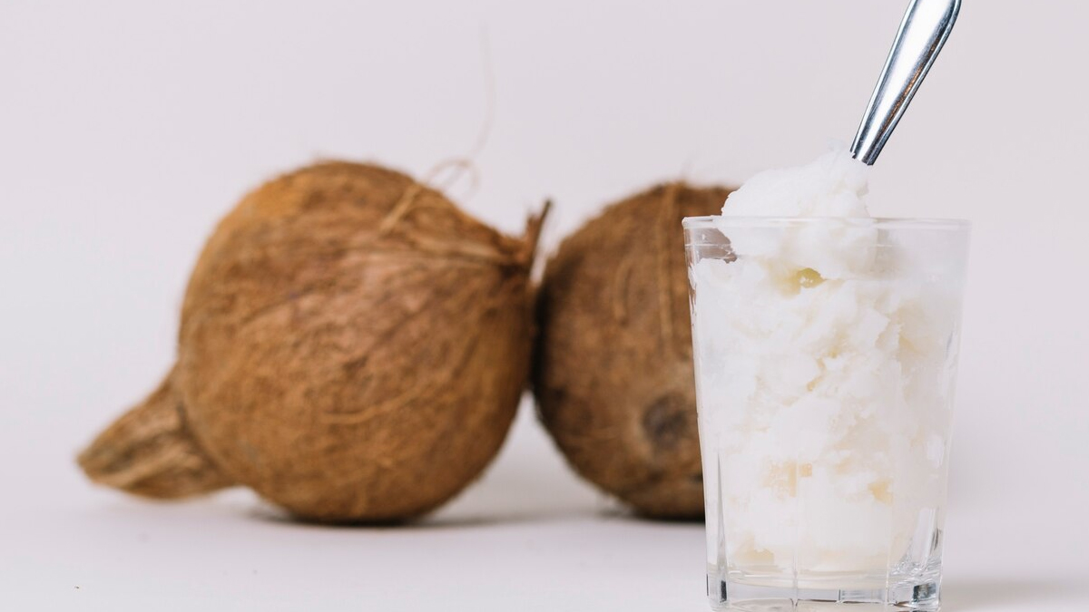 is coconut ghee healthy or know the benefits of vegan coconut ghee and its recipe in hindi 01 (3)