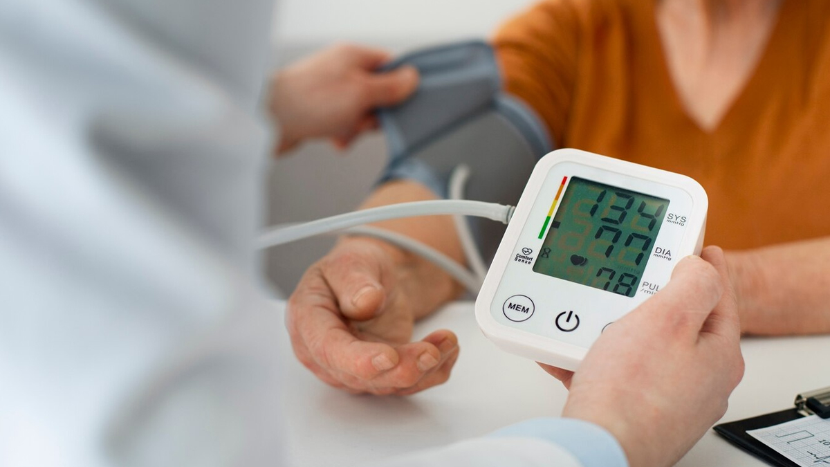 how to know if your headache is due to high blood pressure in hindi 01 (5)