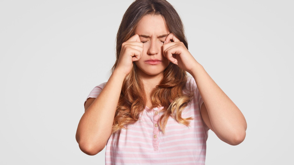 which vitamin deficiency causes dry eyes in hindi  1