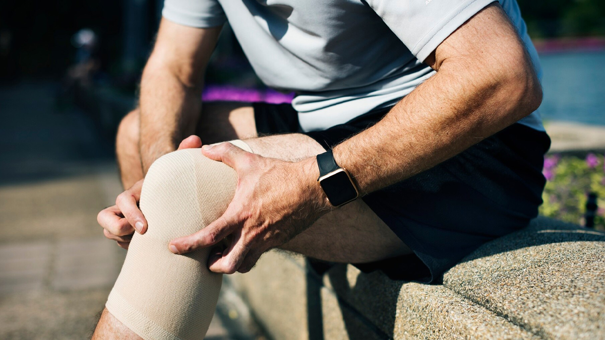 what causes blood clots in legs 1 (5)