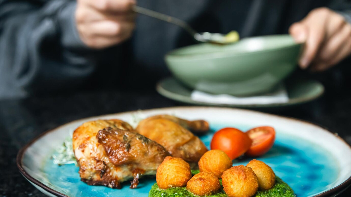 Is-it-okay-to-eat-chicken-in-the-morning