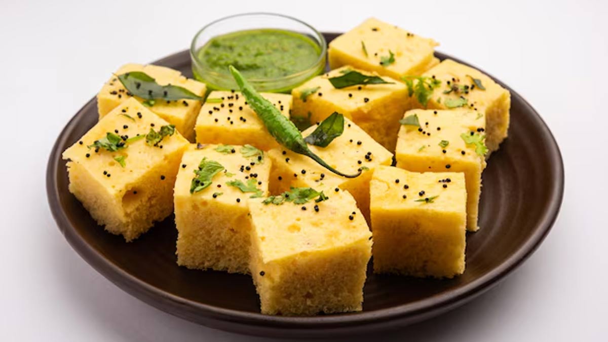 क्या शुगर में ढोकला खा सकते हैं? जानें क्या कहती हैं डाइट एक्सपर्ट

