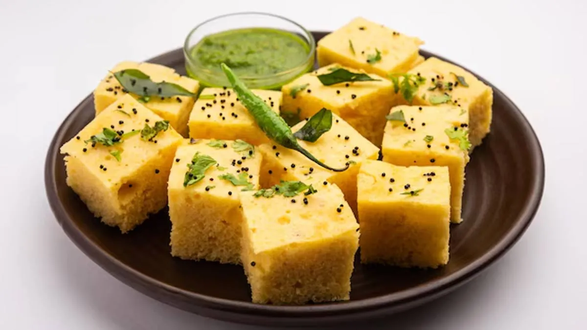 क्या शुगर में ढोकला खा सकते हैं? जानें क्या कहती हैं डाइट एक्सपर्ट
