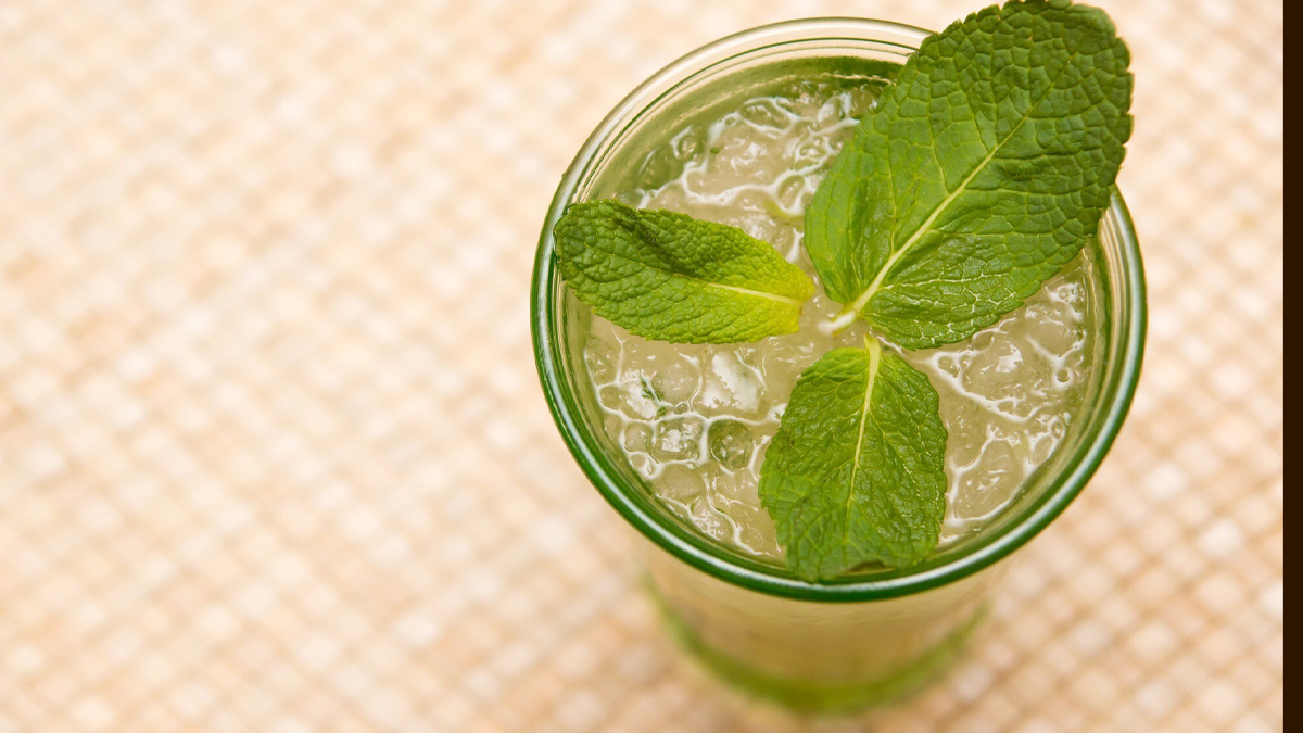 how-to-drink-Basil-water