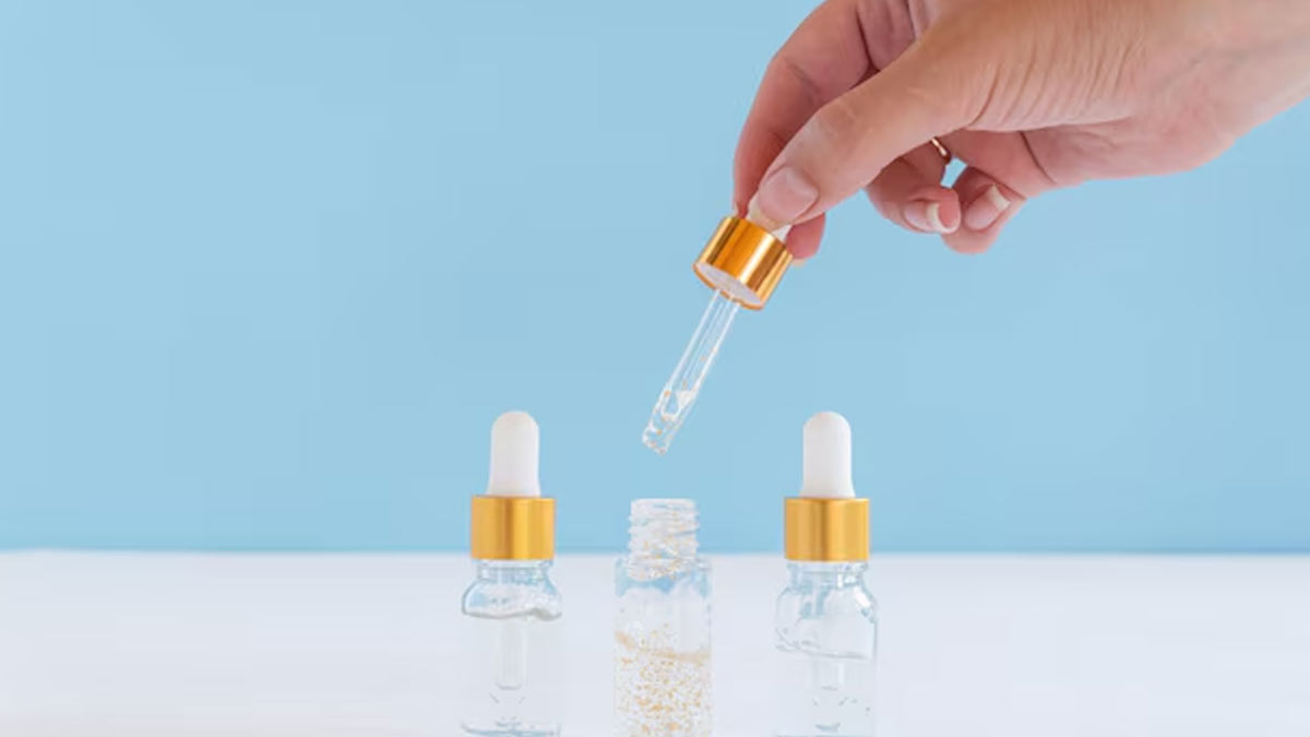 (Hyaluronic acid or retinol