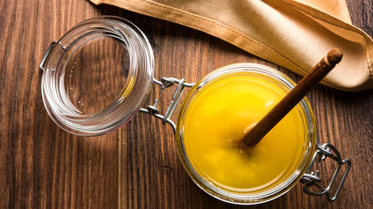 is it safe to apply ghee and turmeric on wound in hindi 1