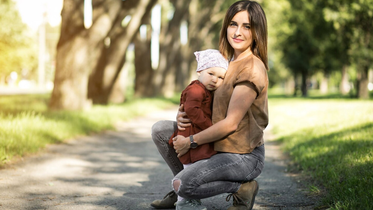 At what age is applying sunscreen on a baby safe