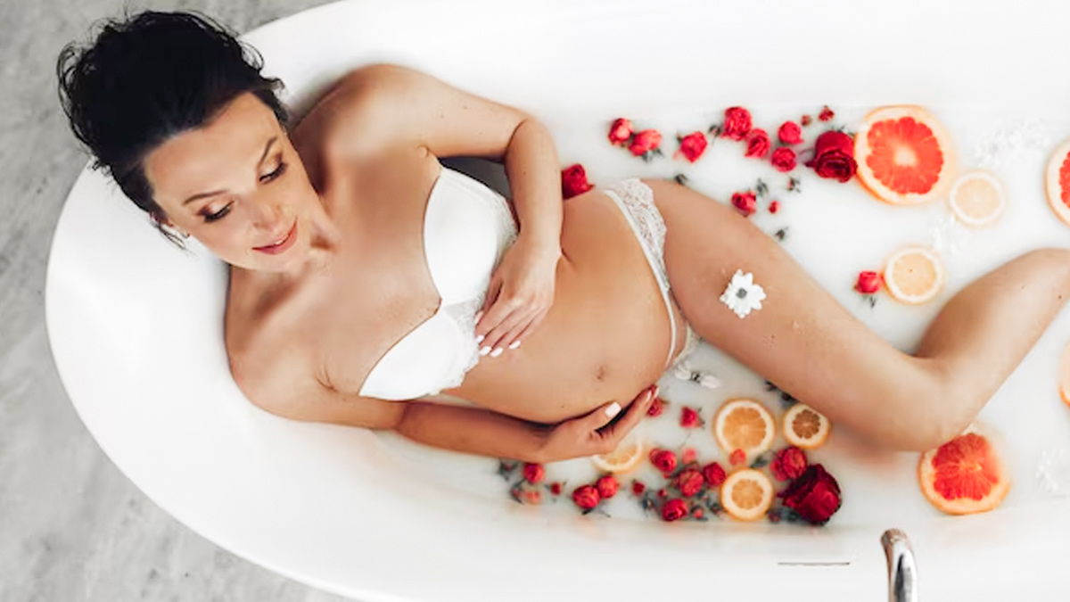 pregnancy-me-kaise-pani-se-nahana-chahiye-inside