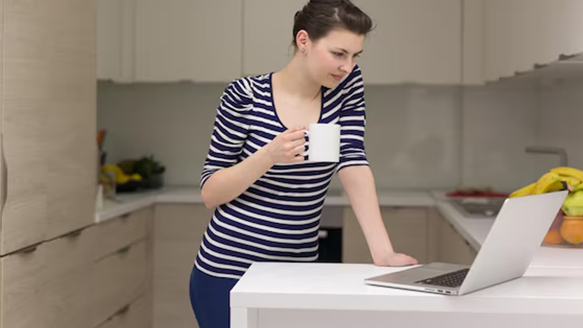 late night diet can harm bones expert