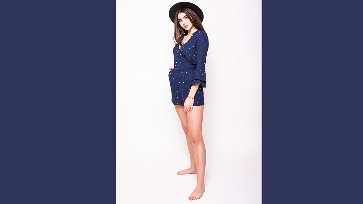 can walking barefoot improve posture