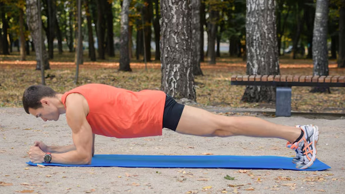 is it safe to do plank with lower back 02 (5)