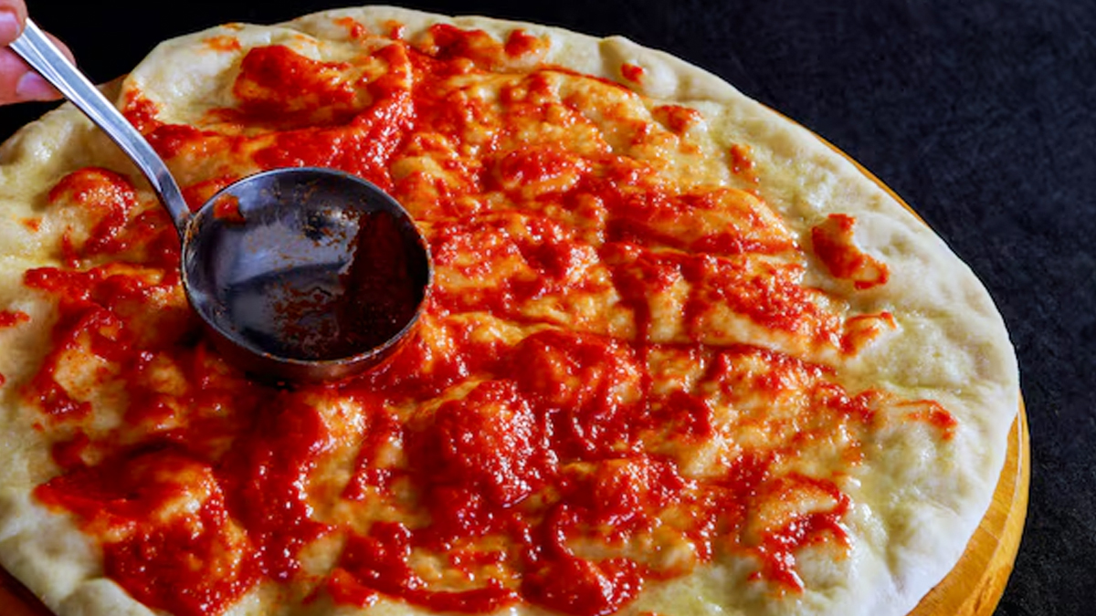 pizza-pasta-sauce-side-effects