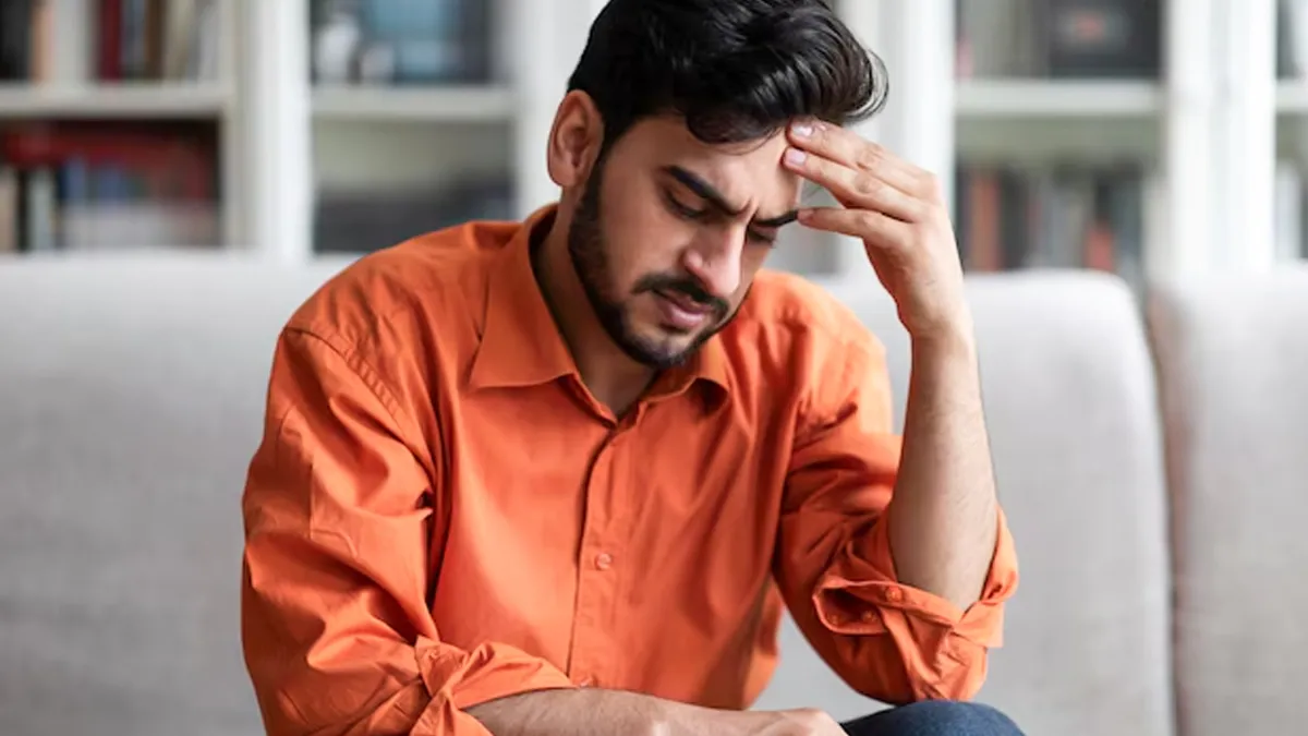 बदलते मौसम में ब‍िगड़ सकता है मानसिक स्वास्थ्य, जानें कैसे बनाएं संंतुल‍न?