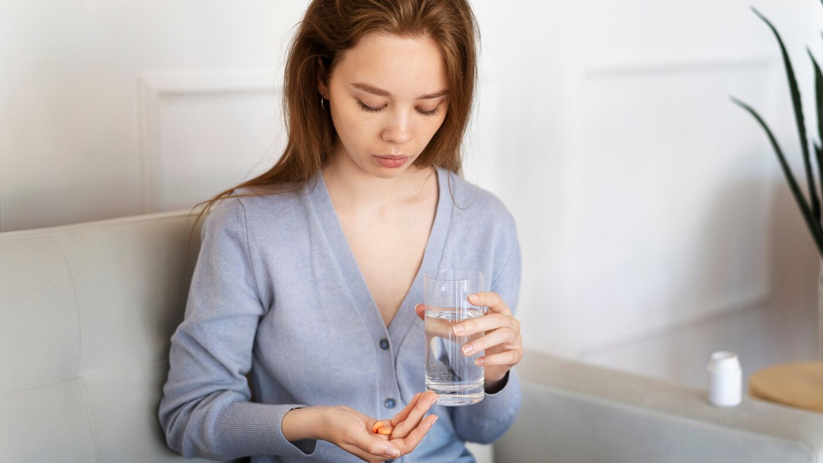 How much water to drink with medicines