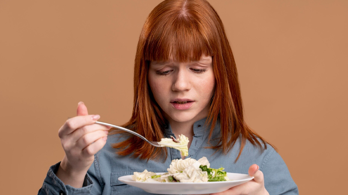 धीरे-धीरे भोजन करना पाचन के लिए क्यों होता है अच्छा? बता रहीं हैं एक्सपर्ट