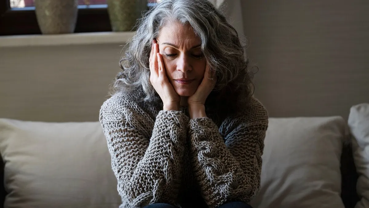 क्या शुरुआती स्टेज के अल्जाइमर को लाइफस्टाइल में बदलाव से ठीक किया जा सकता है? डॉक्टर से जानें