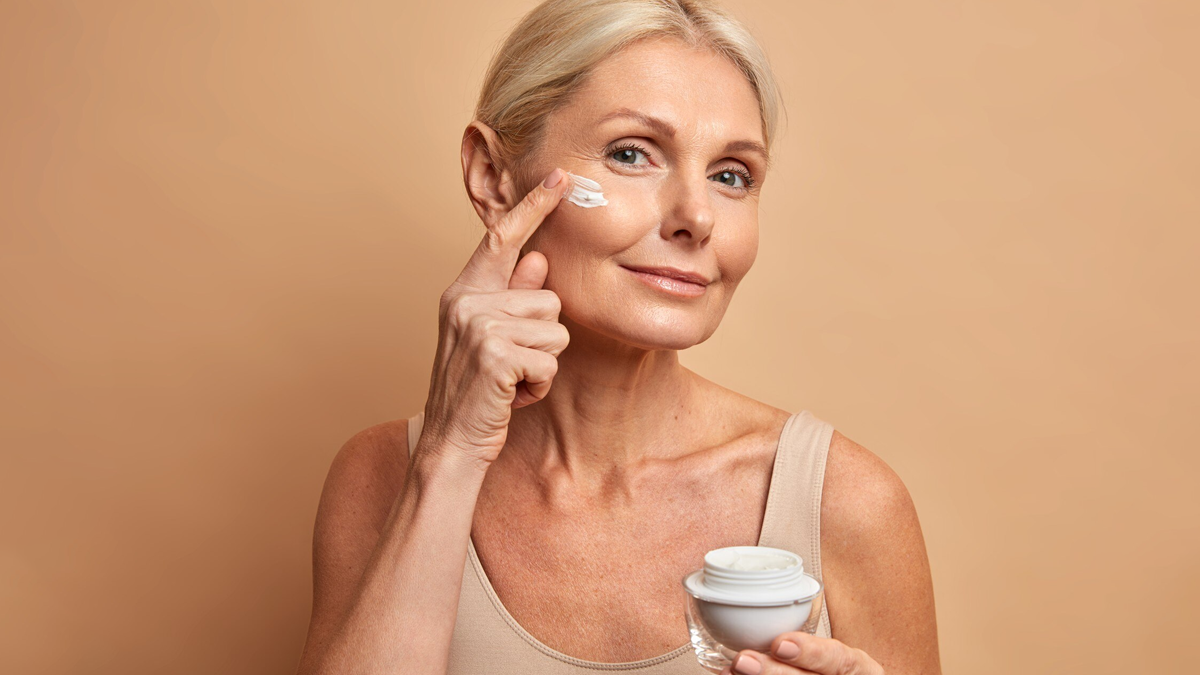 which oil is best for anti-aging olive oil or almond oil in hindi 01