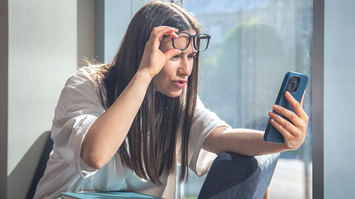 धुंधला दिखता है? तुरंत डॉक्टर से करें संपर्क, जानें यह क्यों है जरूरी?