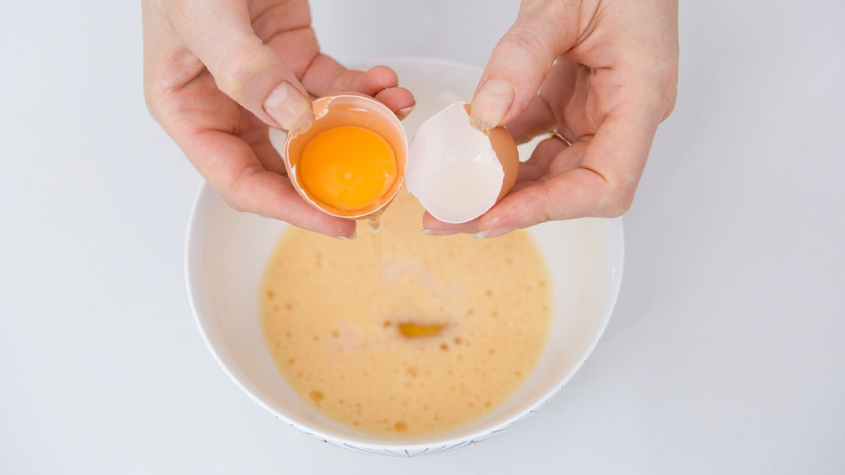 how to make hair silky naturally