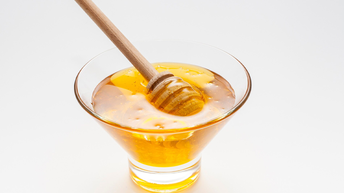 way to eat honey to boost immunity in winter and its benefits in hindi 01 (5)