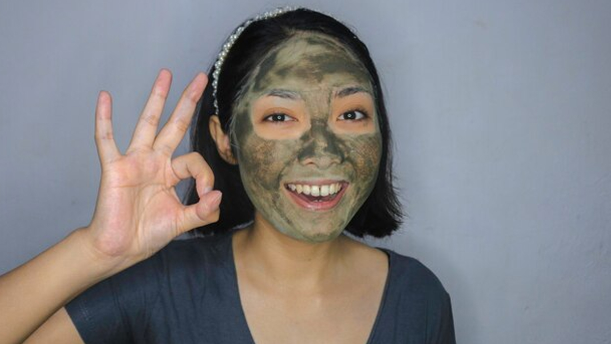 wearing a mask cause skin problems