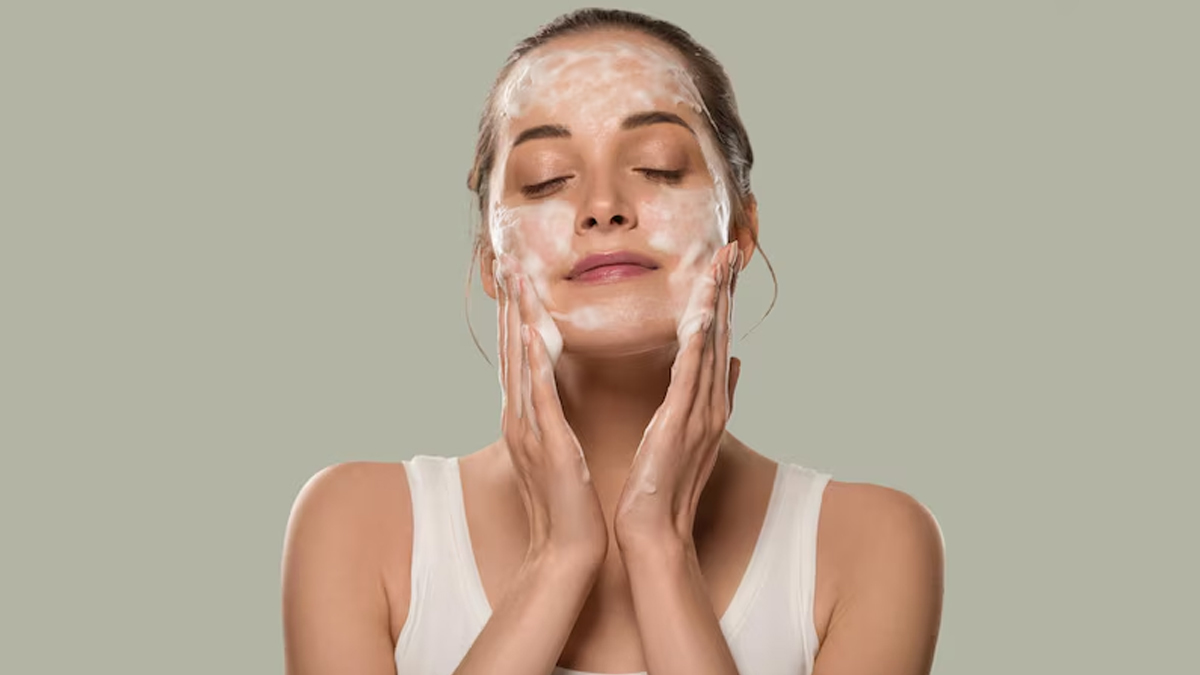 best-face-wash-for-dry-skin