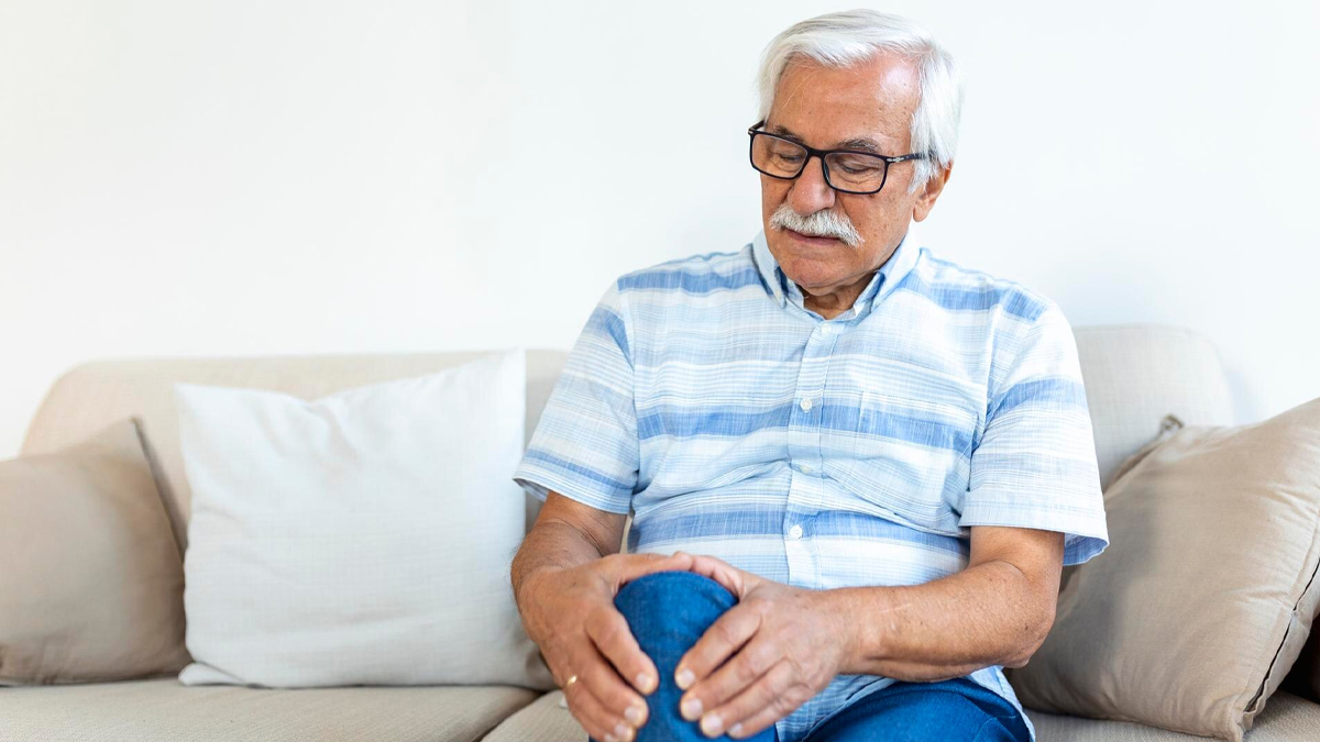 what is the main cause of kids weak bones in hindi 1