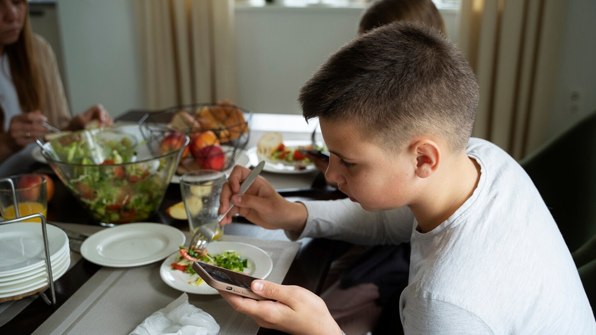 is intermittent fasting safe for teenagers
