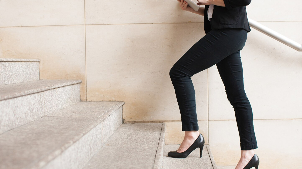 is walking up stairs good for arthritic knees 1 (7)