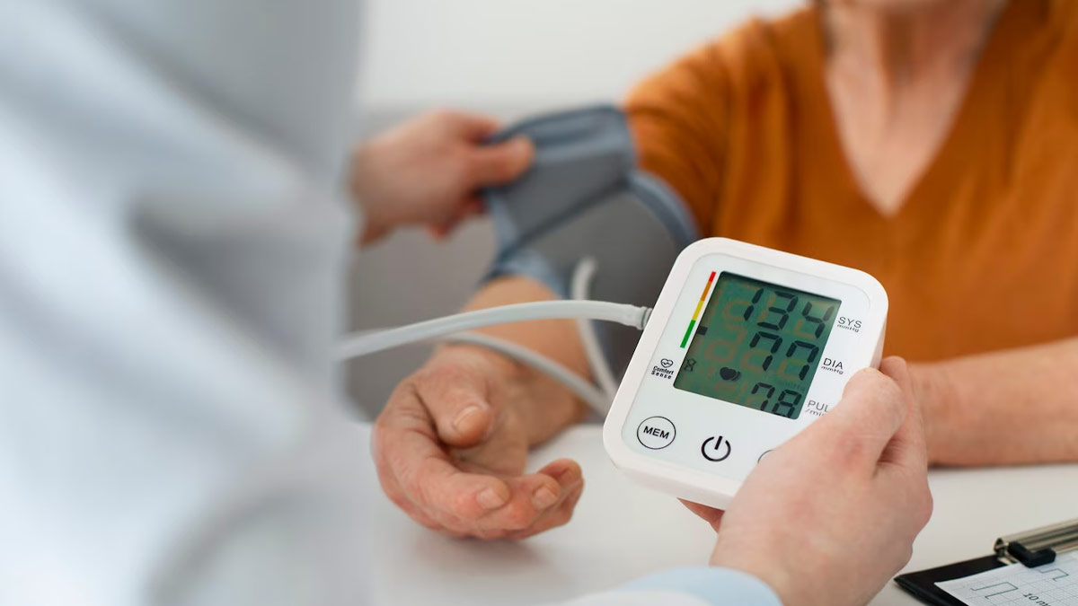 why blood pressure higher in the morning