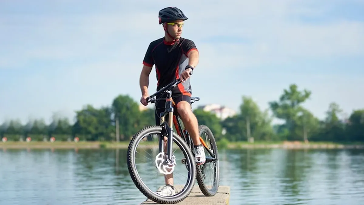 सबसे अच्छा कार्डियो वर्कआउट है ये, डॉक्टर से जानें रोज सुबह साइकिल चलाने के फायदे