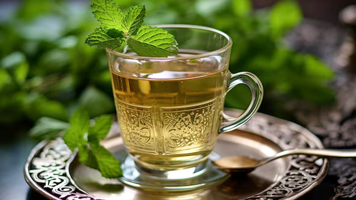 green-tea-and-tulsi-drink