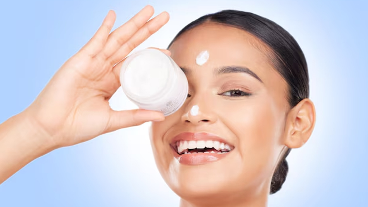 makeup-se-pehle-kya-lagana-chahiye-inside