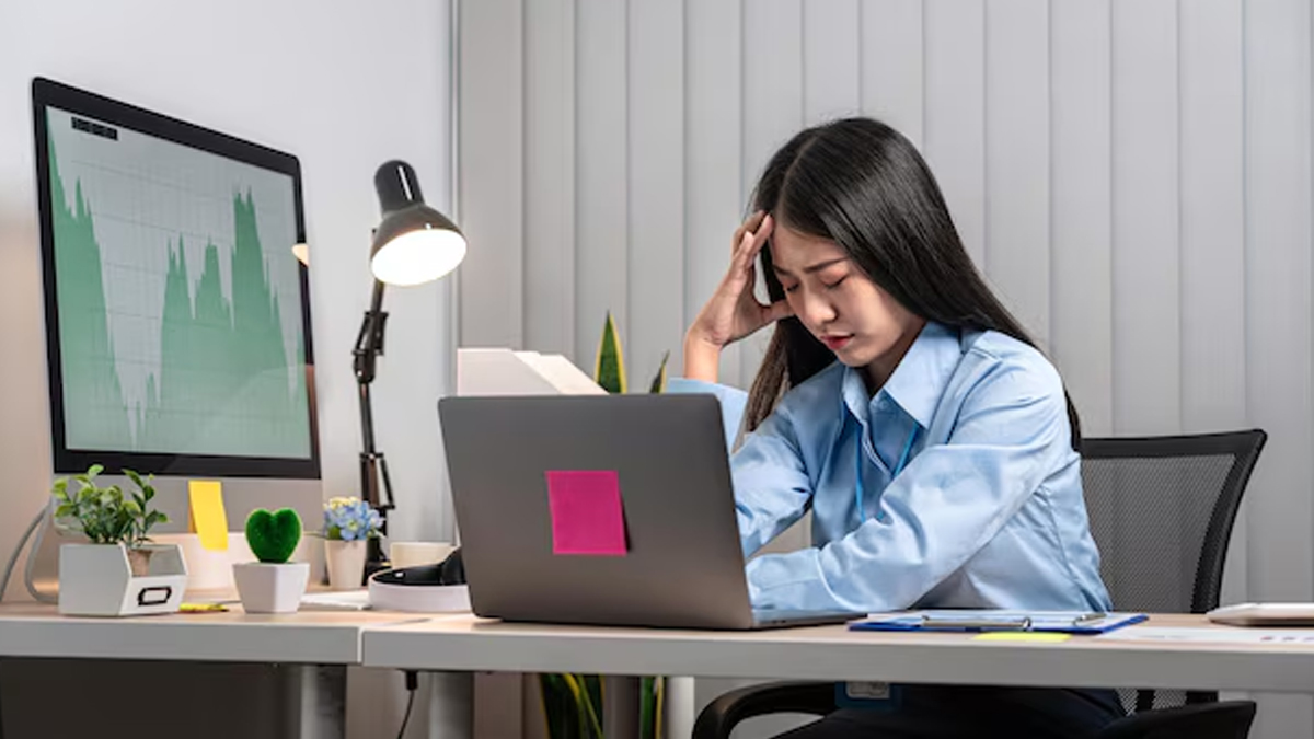 importance to stay hydrated while working a desk job 01 (11)