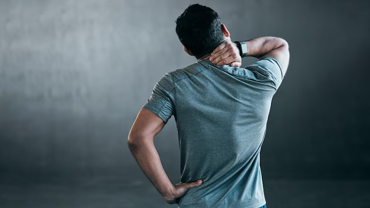 what causes left shoulder back pain 01 (11)