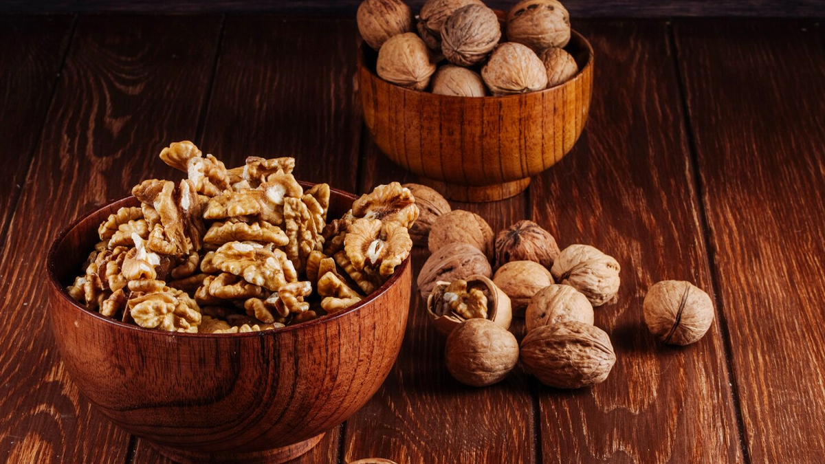 can walnuts improve eyesight in hindi 1