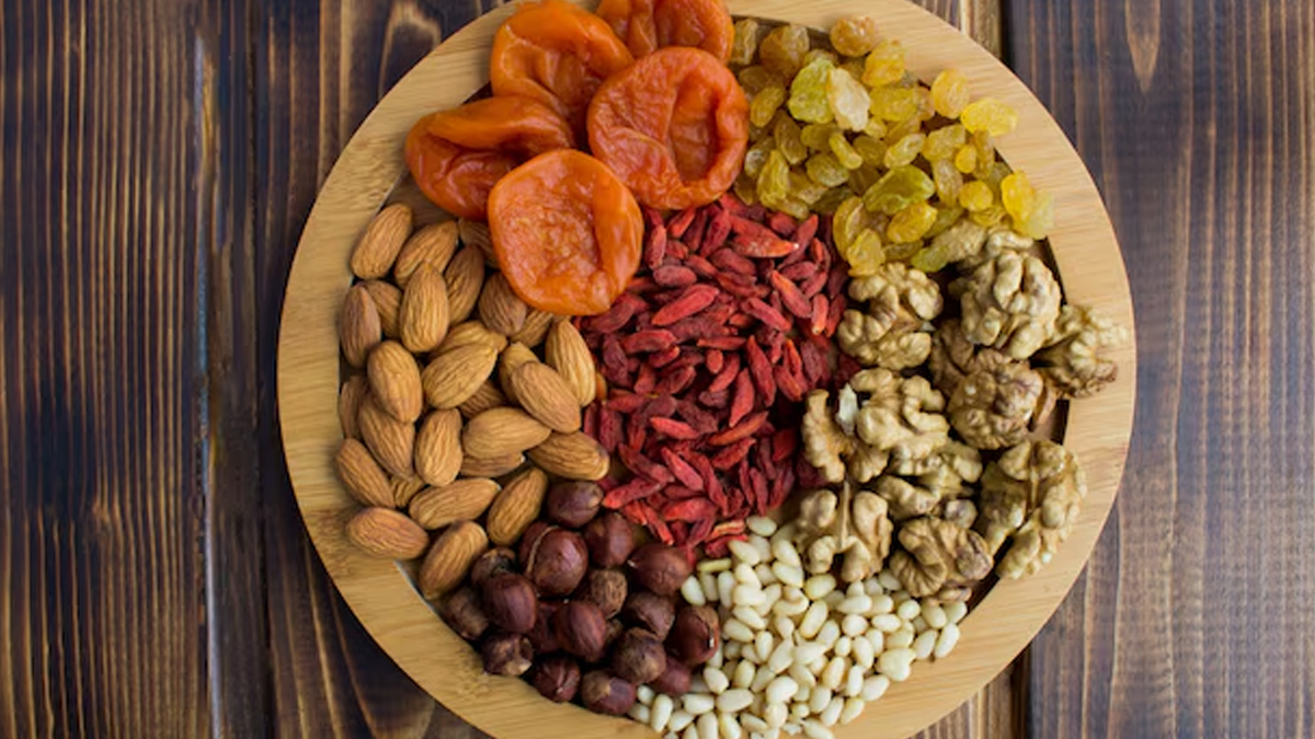 eat these seeds and dry fruits for thick hair in hindi 01 (5)